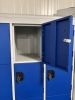 Lockerkast 15 deurs lichtgrijs met donkerblauwe deuren incl. stofkap 76320