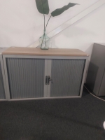 Roldeurkast 75x120cm met topblad