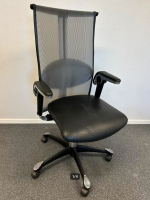 Bureaustoel HAG 09 zwart leder- grijs mesh rugleuning