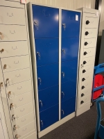 Locker 10-deurs vierkant blauw incl. sleutel