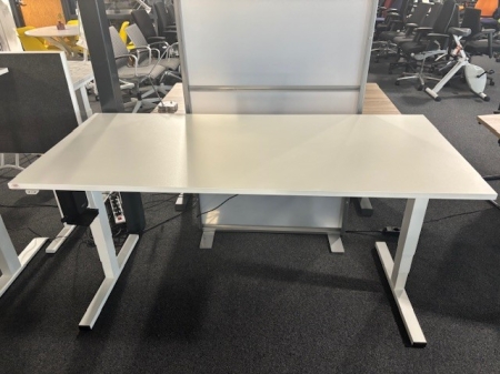 ACTIE! Bureau zit/sta 160x80cm elektrisch verstelbaar (gebruikt)