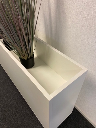 Verrijdbare plantenbak t.b.v. kunstplanten