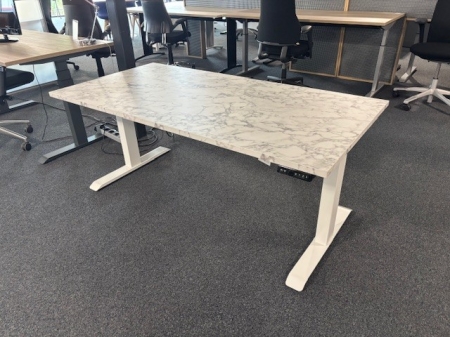 ACTIE! Elektrisch zit/sta bureau YF3 wit (type 2023/2024)