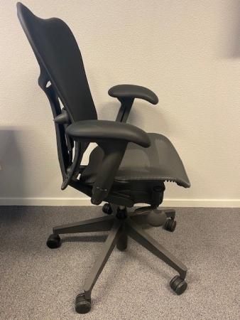 Herman Miller Mirra 2