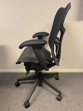 Herman Miller Mirra 2