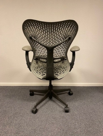 Herman Miller Mirra 