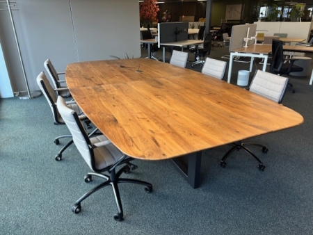 Vergadertafel 350x180 massief noten! 