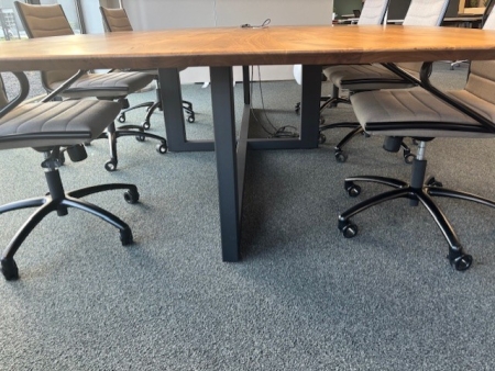 Vergadertafel 350x180 massief noten! 