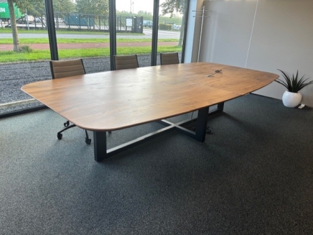 Vergadertafel 350x180 massief noten! 