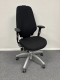 RH Logic 400 met 8E (zw) armleggers